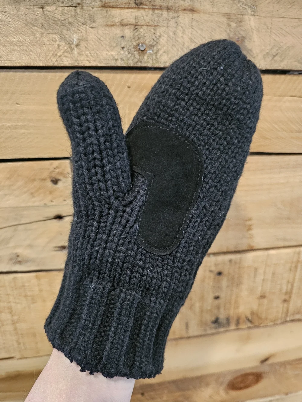 Isotoner Black Cable Knit Mittens w/ Fleece Interior One Size